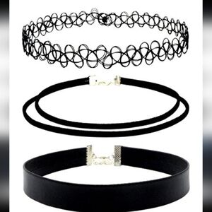 3 choker necklaces 🖤🖤🖤
